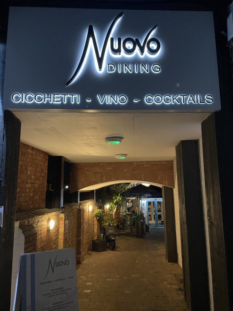 Nuovo Dining